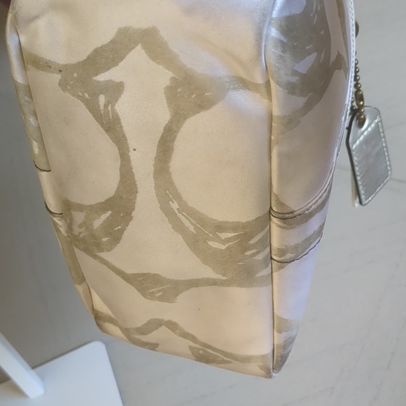 Coach Signature Logo Pubric & Leather Shoulder Bag/Purse - Picture 13 of 17